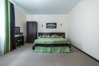 Отель Горский Дом Домбай Стандартный трехместный номер-1