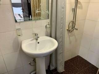 Отель Горский Дом Домбай Четырехместный номер-10